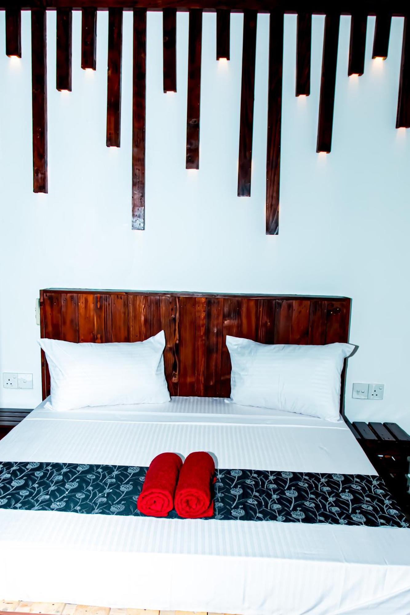 Mandavilla Airport Transit Hotel Katunayaka Dış mekan fotoğraf